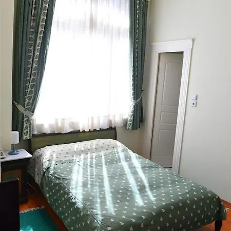 Hotel Aiolis *